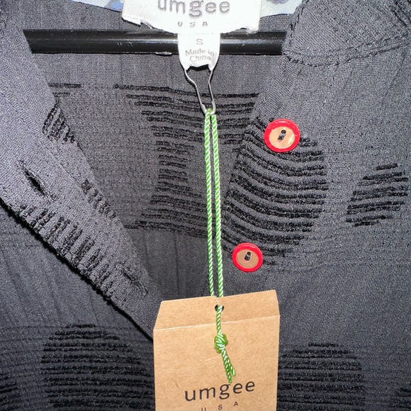 Umgee Black and Red Sundress with Bishop Sleeves and Crew Neck - Picture 2 of 3